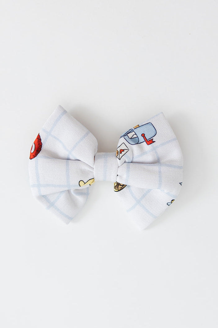 Vintage Winnie the Pooh bamboo alligator clip bow with Tigger, Eeyore and Piglet in a Valentine's Day print for baby and toddler boys and girls. Perfect for sibling matching and gender neutral.