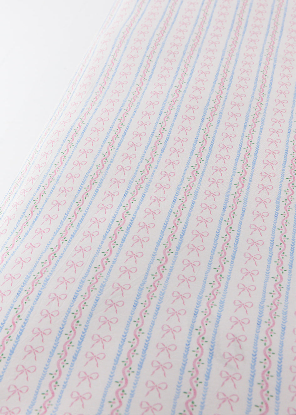 Vintage and dainty floral bow bamboo twin bed sheet set for toddler and little girls.