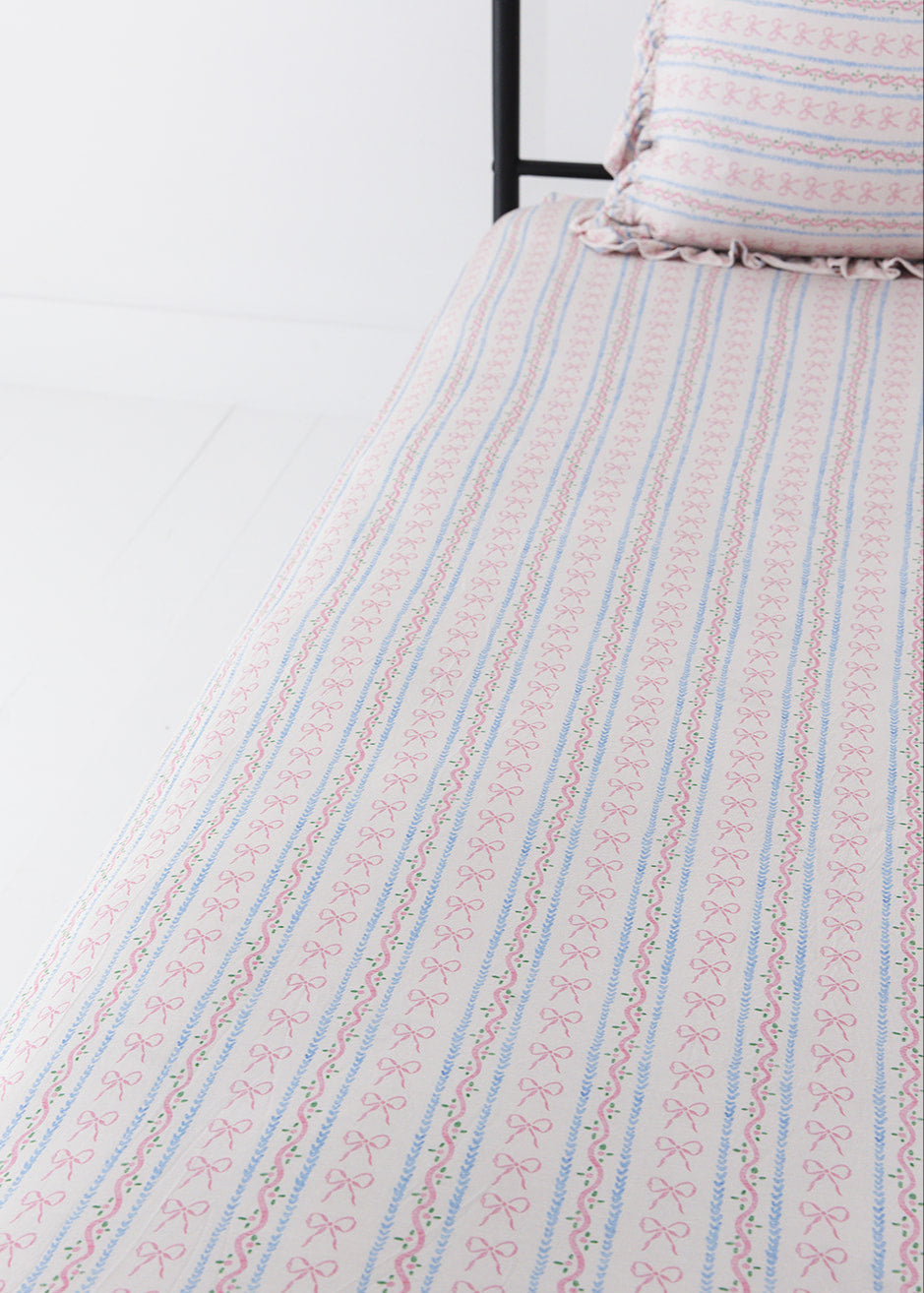 Vintage and dainty floral bow bamboo twin bed sheet set for toddler and little girls.