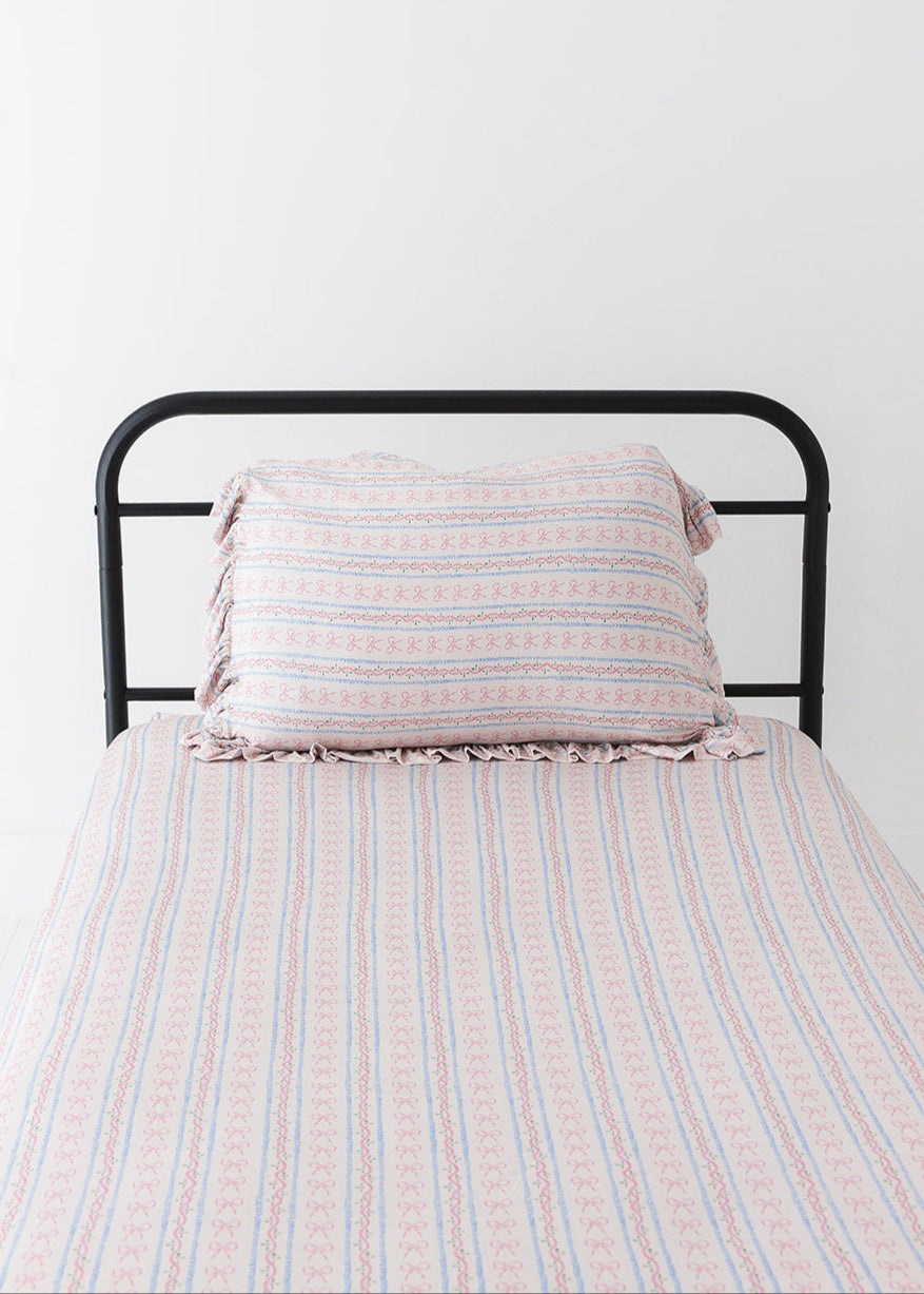 Vintage and dainty floral bow bamboo twin bed sheet set for toddler and little girls.