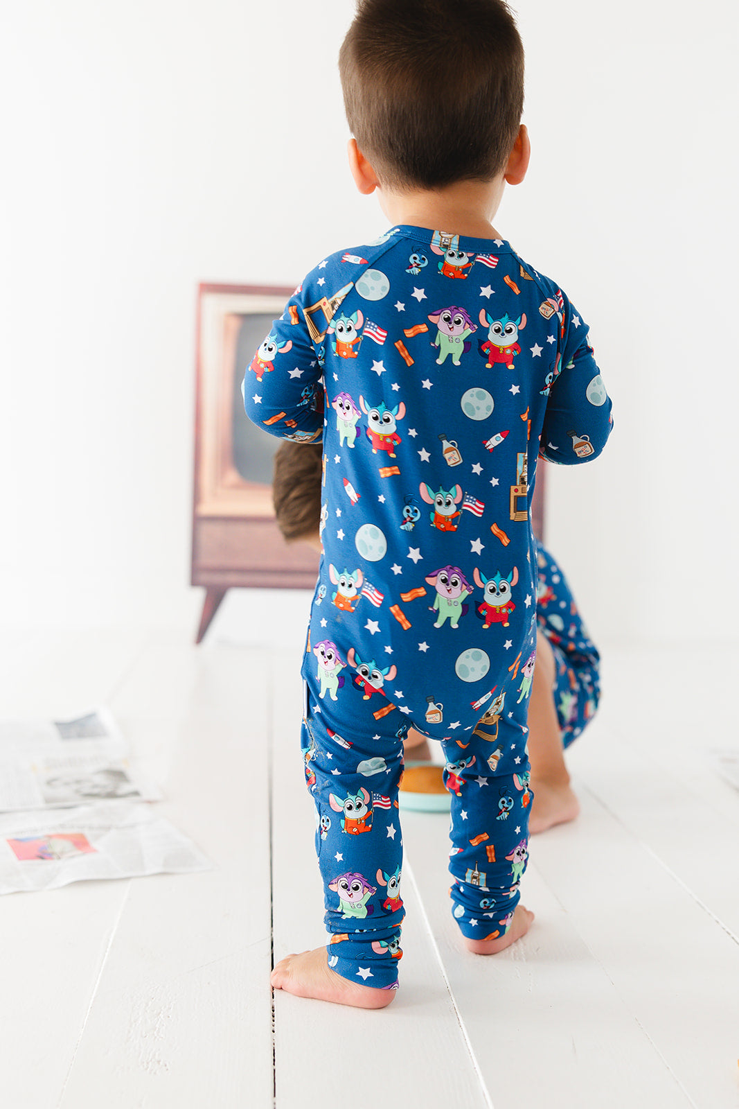 Chip Chilla convertible bamboo romper with double zippers for baby boys and girls.