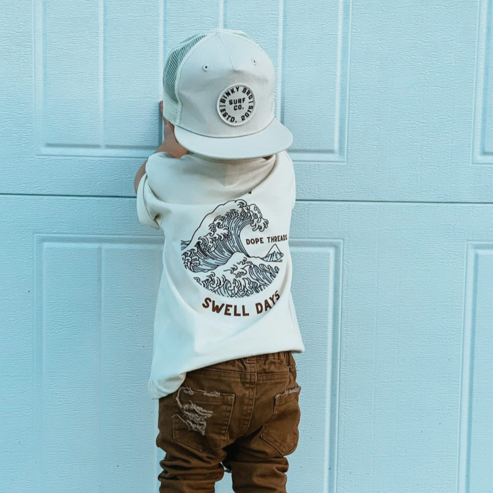 100% ORGANIC COTTON DOPE THREADS SWELL DAYS TEE