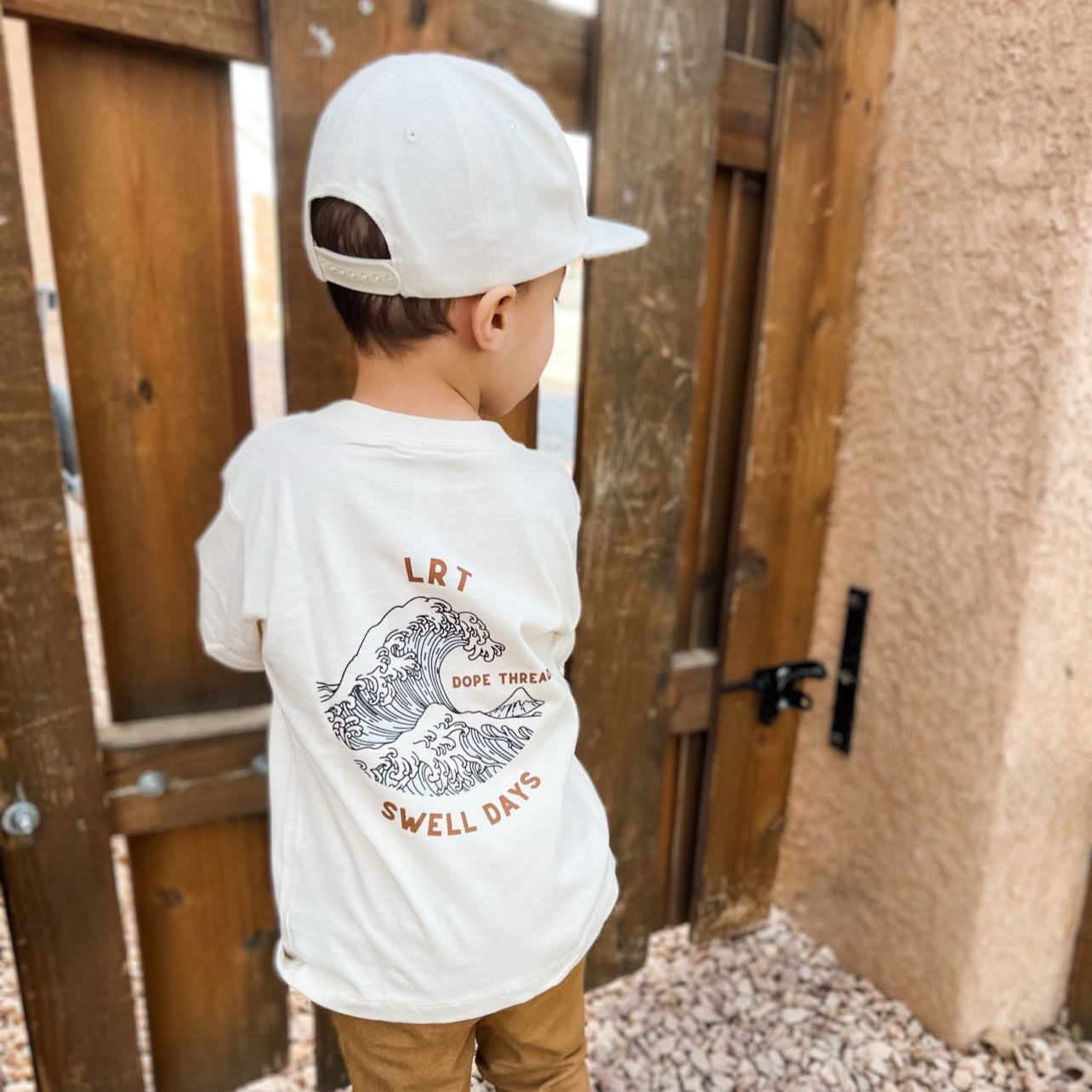 100% ORGANIC COTTON DOPE THREADS SWELL DAYS TEE