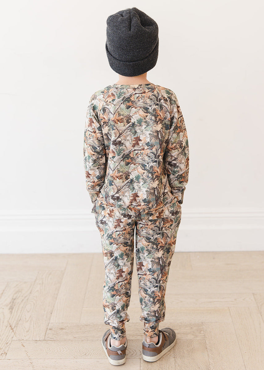 Camo outfit jogger set made from bamboo french terry for toddlers and little boys and girls.