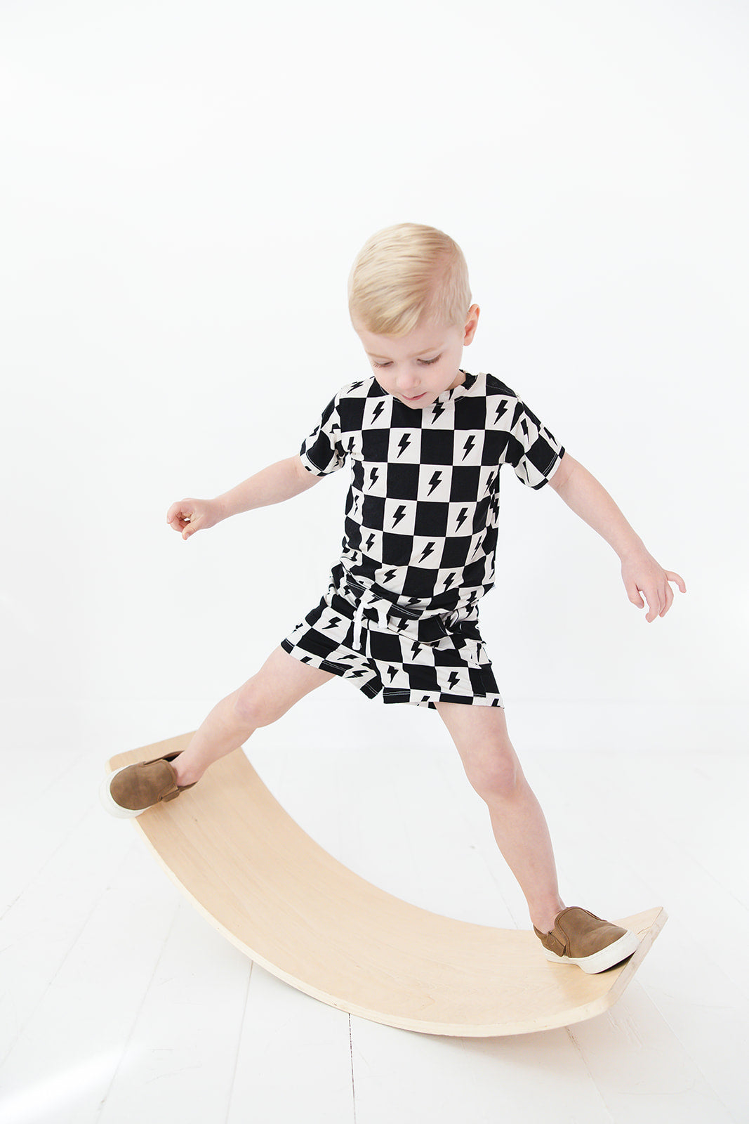 Checkered lightning black and white bamboo shorts and shirt set for babies and toddlers, both boys and girls.