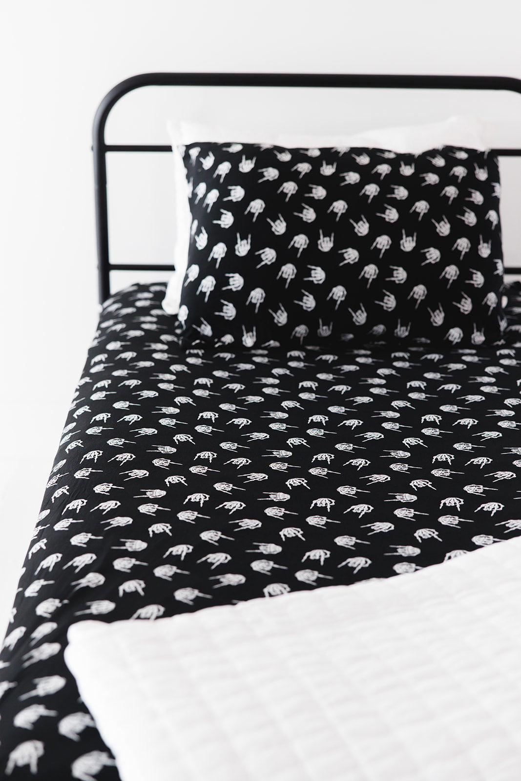 Bamboo Twin Bedding Set | Rock N' Skull