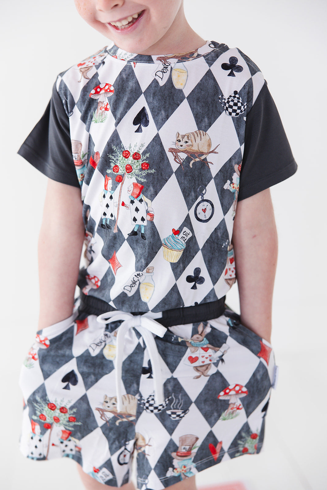 Vintage Alice in Wonderland bamboo shorts and t-shirt set for baby boys and girls. Gender neutral toddler Disney clothes.
