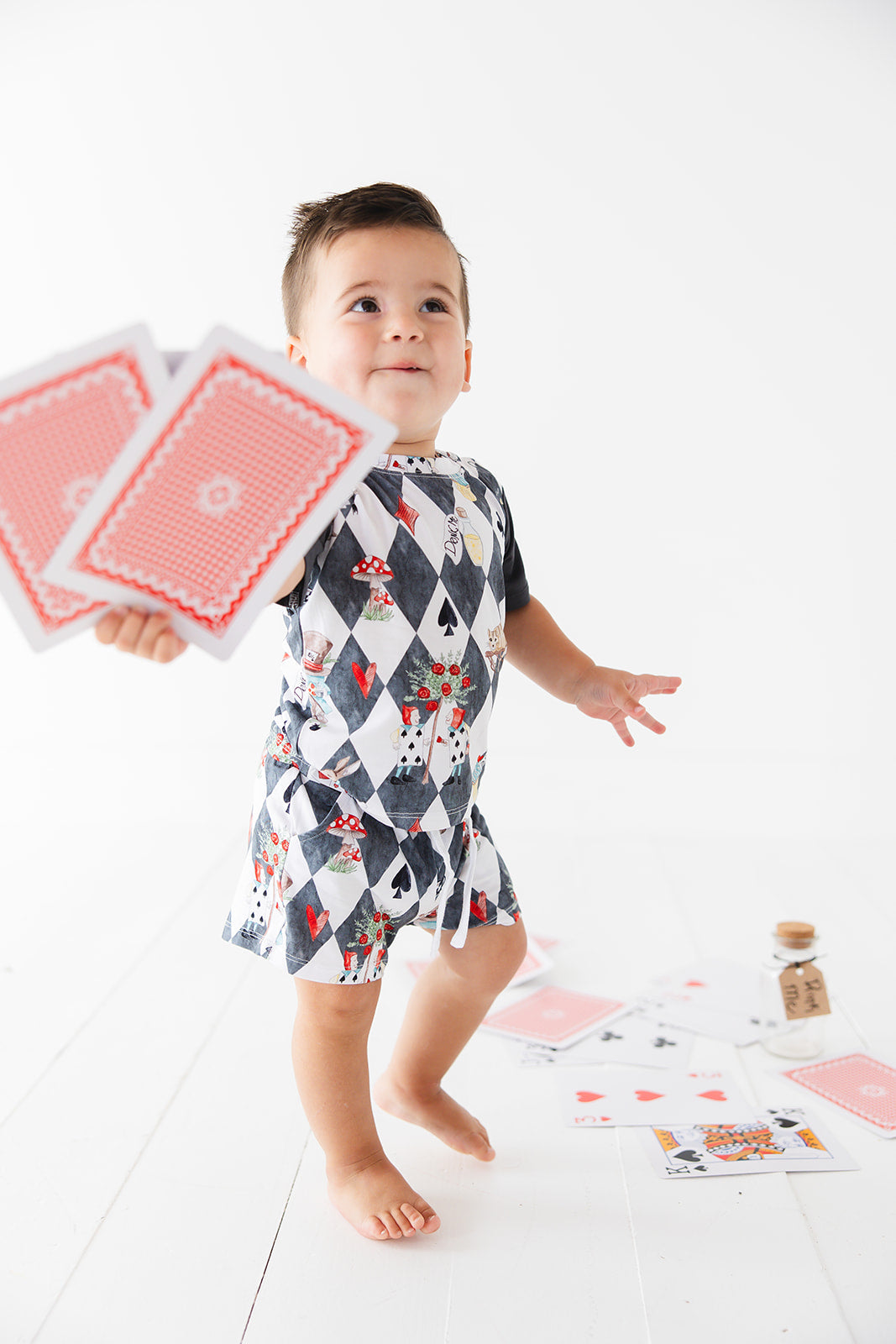 Vintage Alice in Wonderland bamboo shorts and t-shirt set for baby boys and girls. Gender neutral toddler Disney clothes.