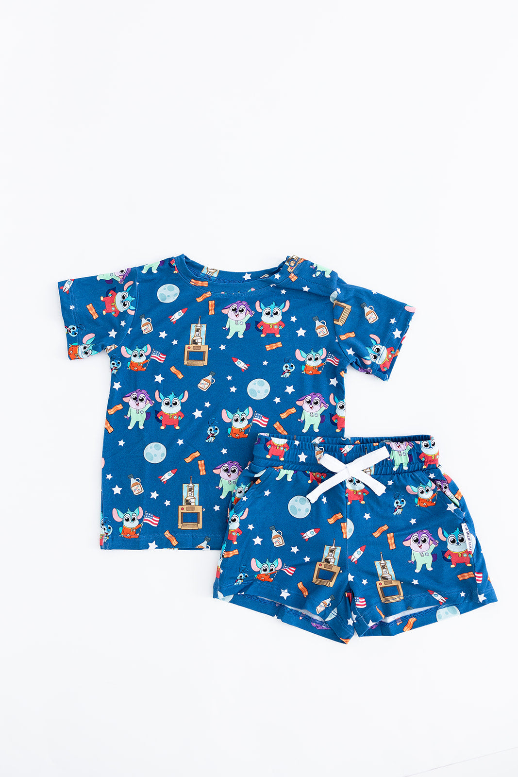 Daily Wire and Bentkey's Chip Chilla bamboo shorts and t-shirt set for babies and toddlers. Baby girl and boy's bamboo daywear set with pockets and drawstring.