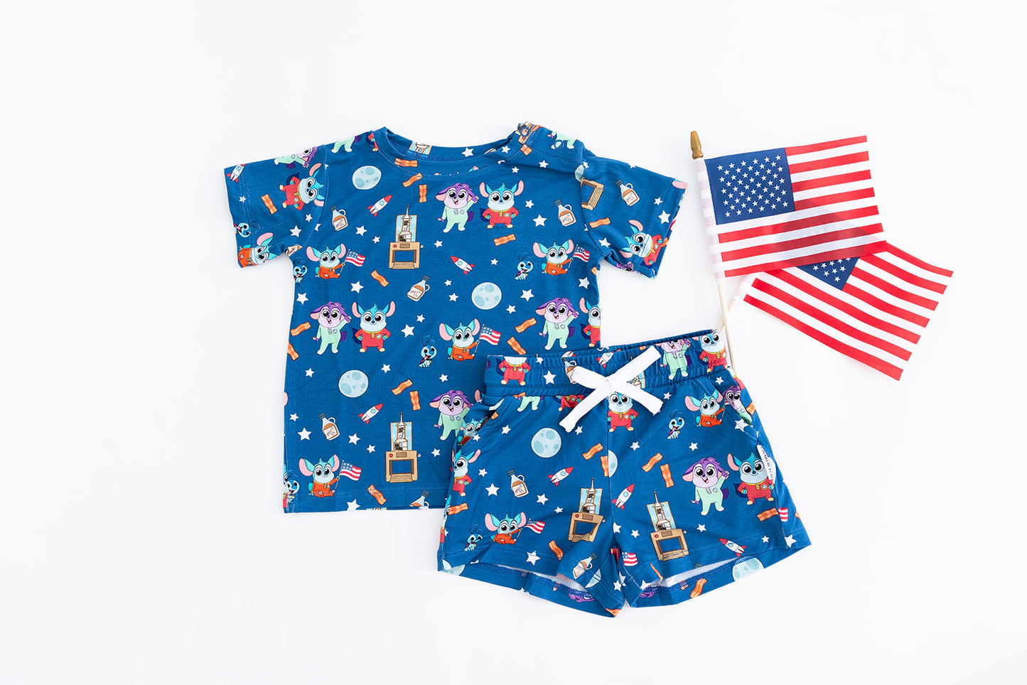 Daily Wire and Bentkey's Chip Chilla bamboo shorts and t-shirt set for babies and toddlers. Baby girl and boy's bamboo daywear set with pockets and drawstring.